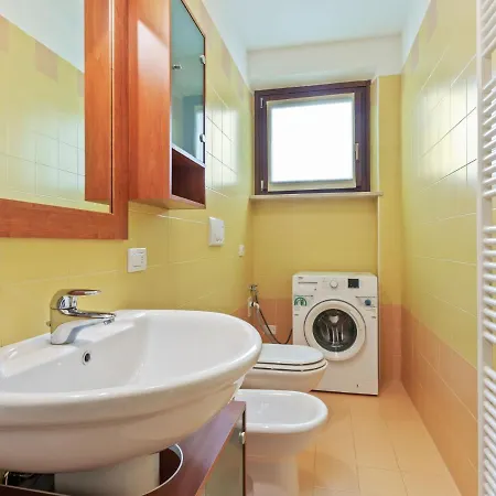 Bright Holiday In Italy With Swimming Pool Casa de Férias Lazise