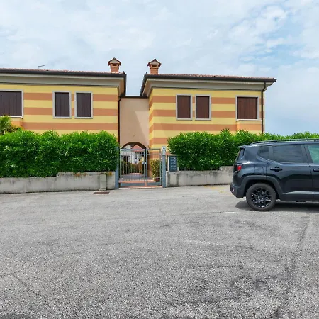 Bright Holiday In Italy With Swimming Pool