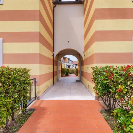 Casa de Férias Bright Holiday In Italy With Swimming Pool *