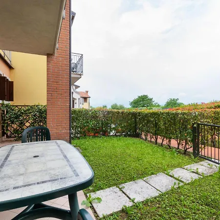 Bright Holiday In Italy With Swimming Pool Casa de Férias Lazise