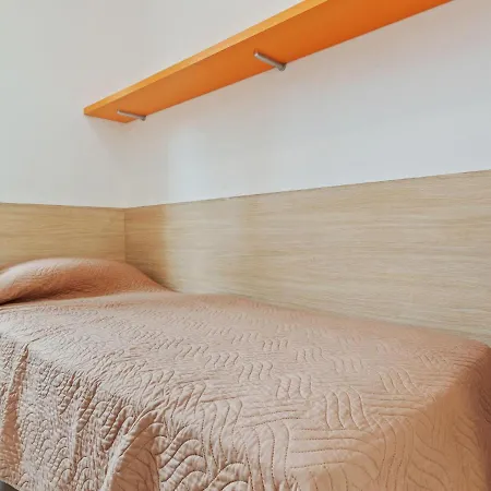 Bright Holiday In Italy With Swimming Pool Lazise