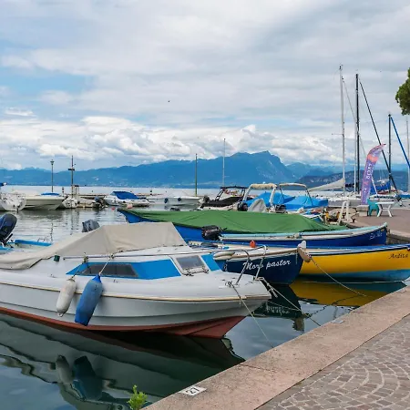 Bright Holiday In Italy With Swimming Pool Casa de Férias Lazise